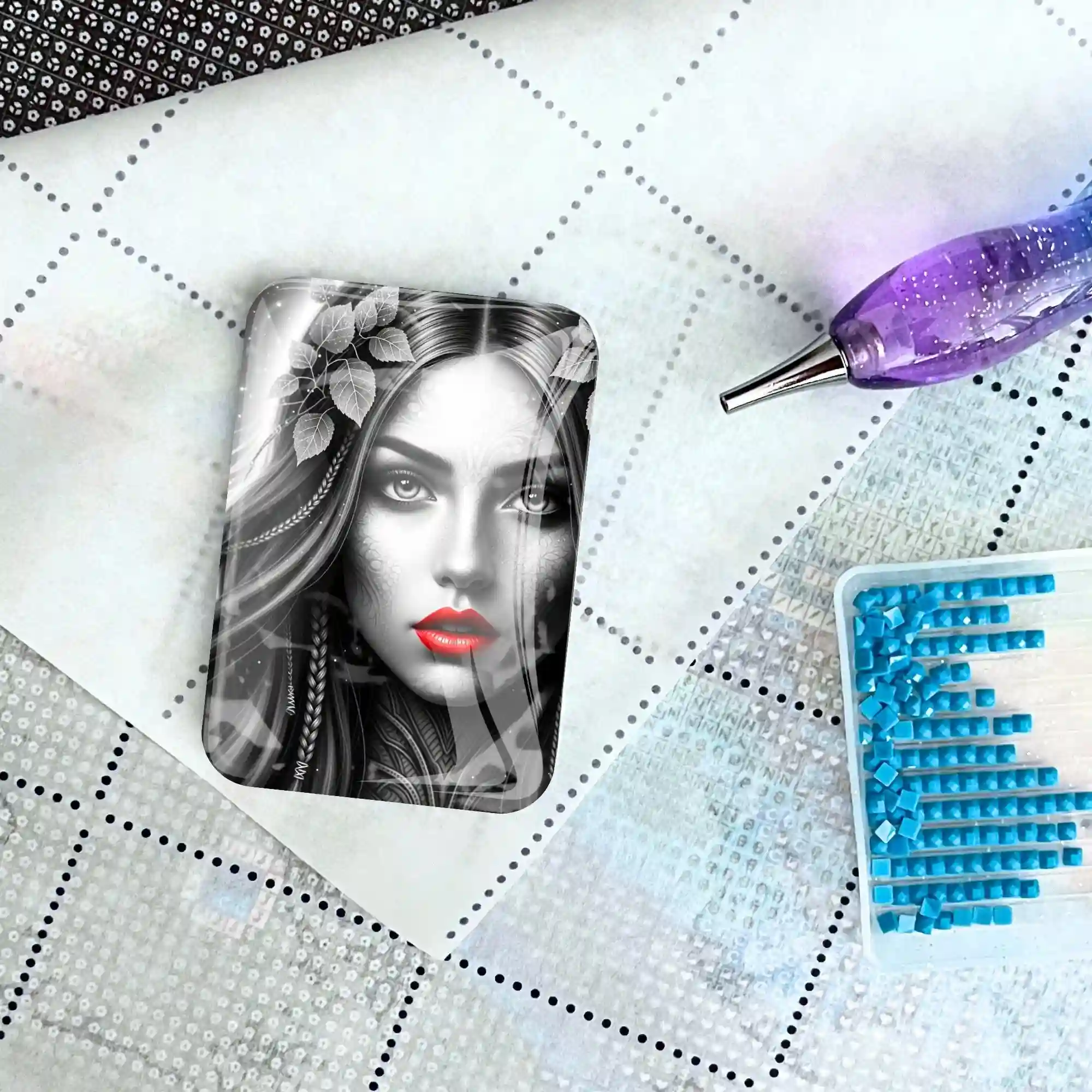 Cover Minder - Red Lips - Image 2